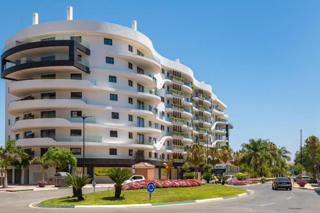 Keywise Family Luxury Infinity Beach & Golf Estepona Bagian luar foto