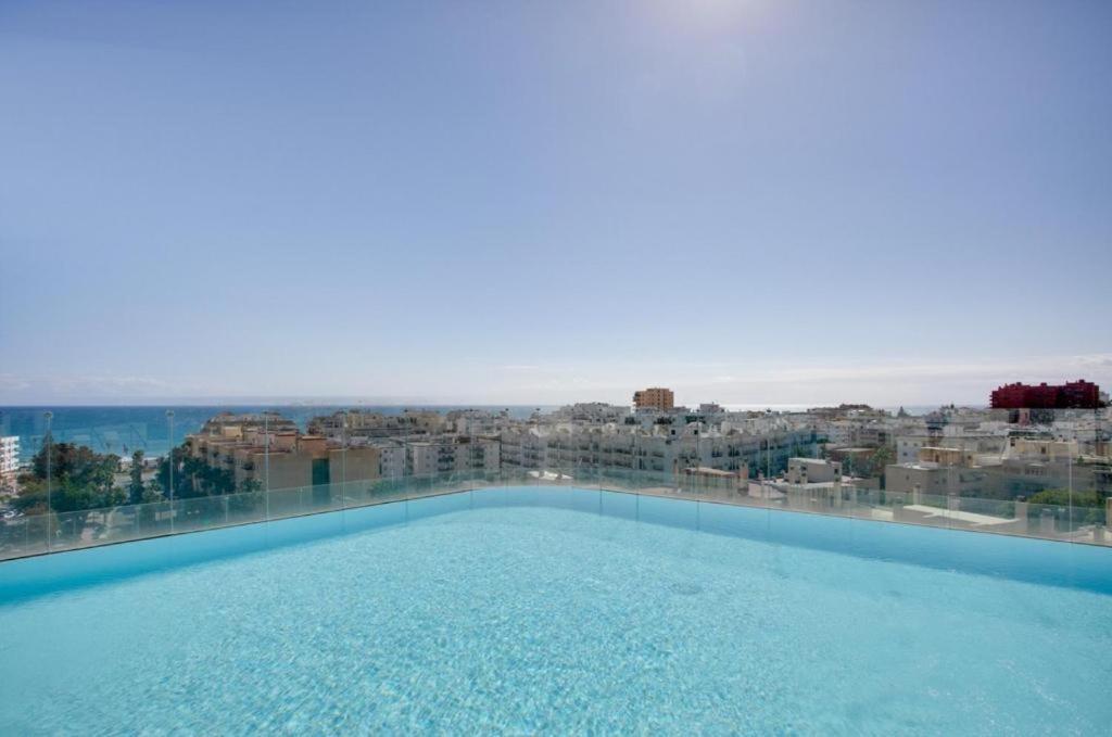 Keywise Family Luxury Infinity Beach & Golf Estepona Bagian luar foto