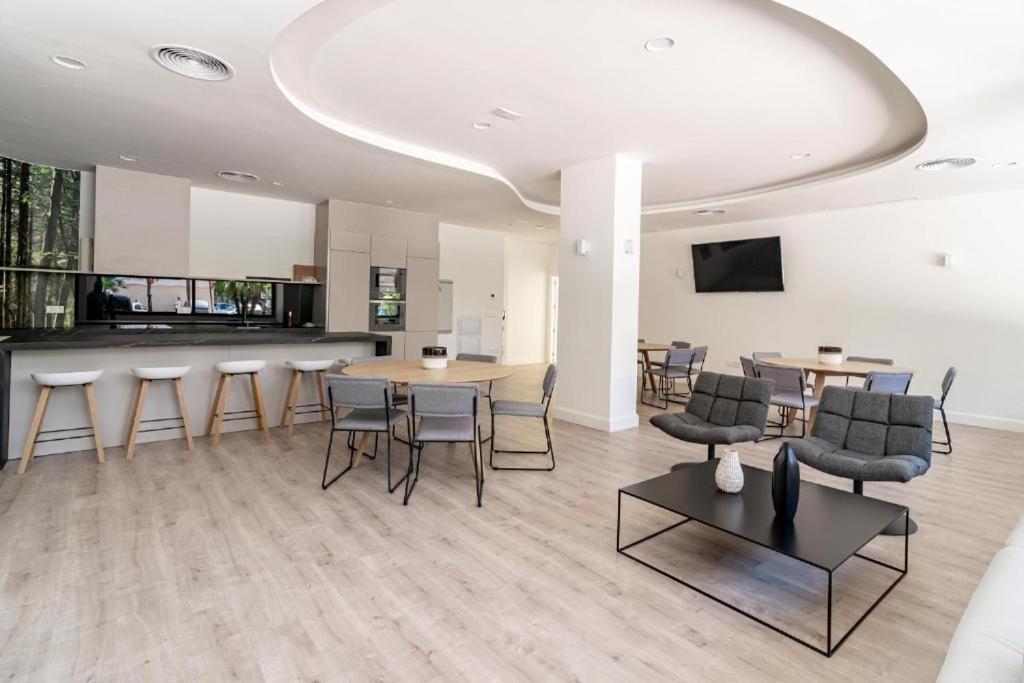 Keywise Family Luxury Infinity Beach & Golf Estepona Bagian luar foto